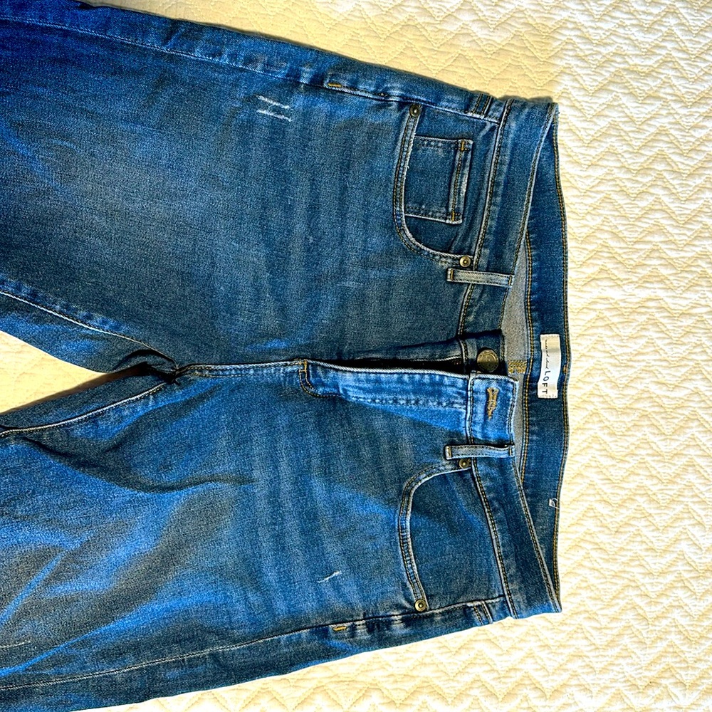 Loft flare crop, slim pockets, size 31, undone raw hem